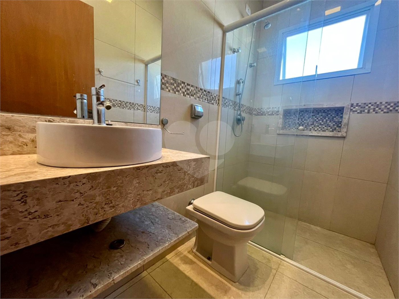 Casa à venda com 3 suítes no condomínio Campos do Conde, Sorocaba - SP