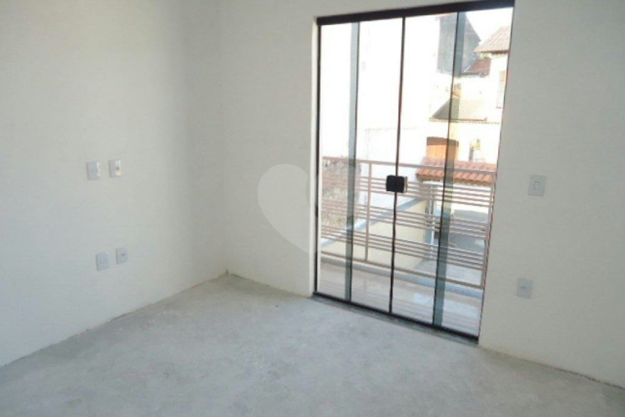 Sobrado à venda com 4 quartos, sendo 2 suítes, em Vila Rosália, Guarulhos, SP
