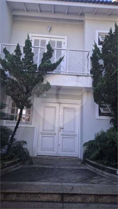 Sobrado à venda com 4 quartos, sendo 2 suítes, em Jardim Virginia Bianca, São Paulo, SP