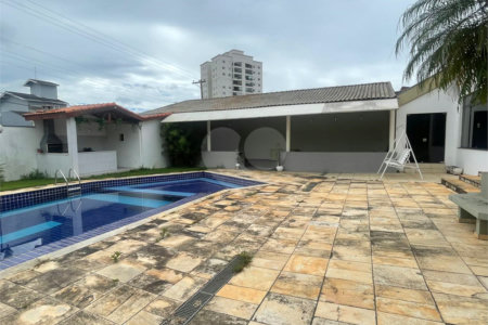 Sobrado à venda com 3 quartos, sendo 1 suíte,  em Jardim Armênia, Mogi das Cruzes, SP