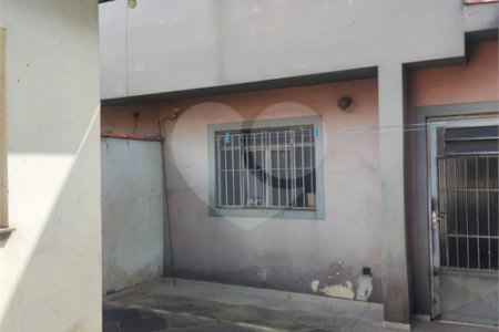 Sobrado à venda com 3 quartos, sendo 2 suítes,  em Vila Pires, Santo André, SP