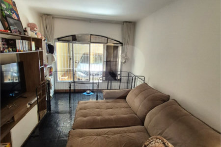 Casa à venda com 3 quartos, sendo 1 suíte, em Jardim Umuarama, São Paulo, SP