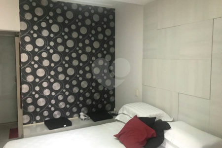 Apartamento à venda com 3 suítes em Vila Regente Feijó, São Paulo, SP