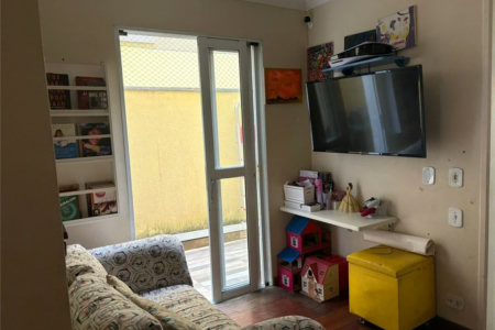 Casa à venda com 3 quartos, sendo 1 suíte, no condomínio Villagio Vicino, São Paulo - SP