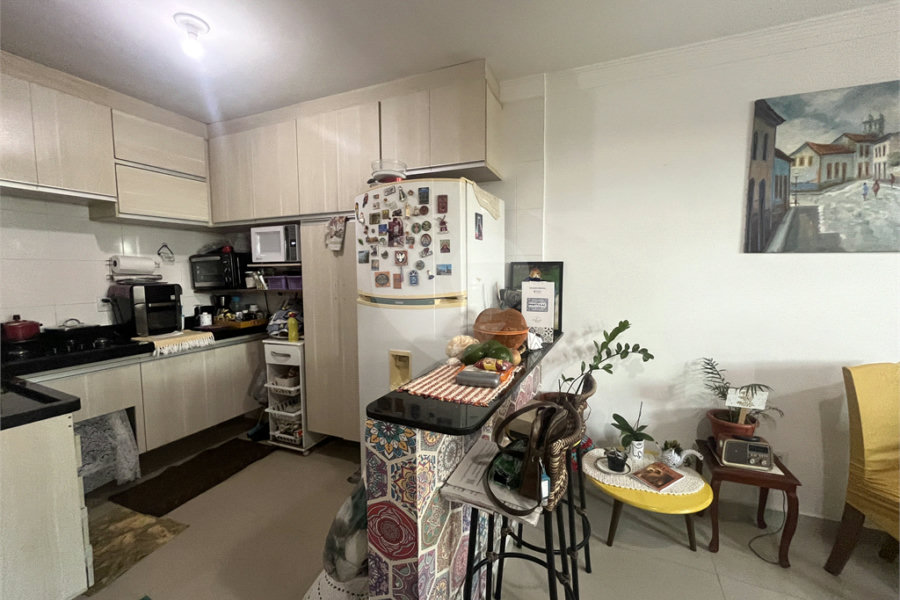 Casa à venda com 3 quartos, sendo 1 suíte, no condomínio Capigaí, São Paulo - SP