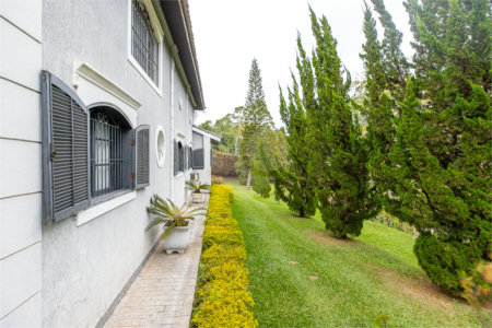 Casa à venda ou para alugar com 5 suítes no condomínio Altos de São Roque, São Roque - SP