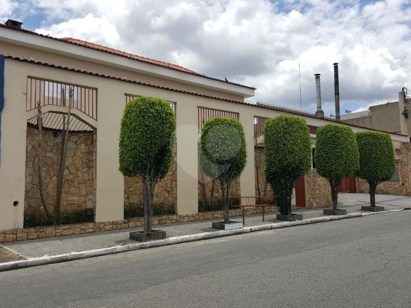 Casa à venda com 3 suítes no condomínio Village, São Paulo - SP