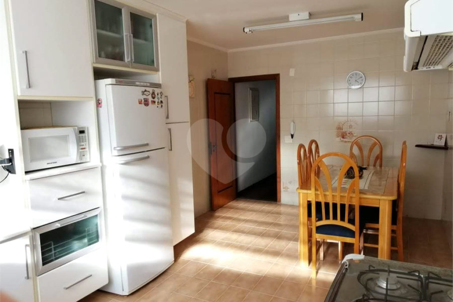 Sobrado à venda com 3 quartos, sendo 1 suíte, em Tremembé, São Paulo, SP