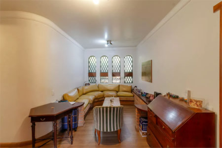 Casa à venda com 4 quartos, sendo 3 suítes,  em Jardim Guedala, São Paulo, SP