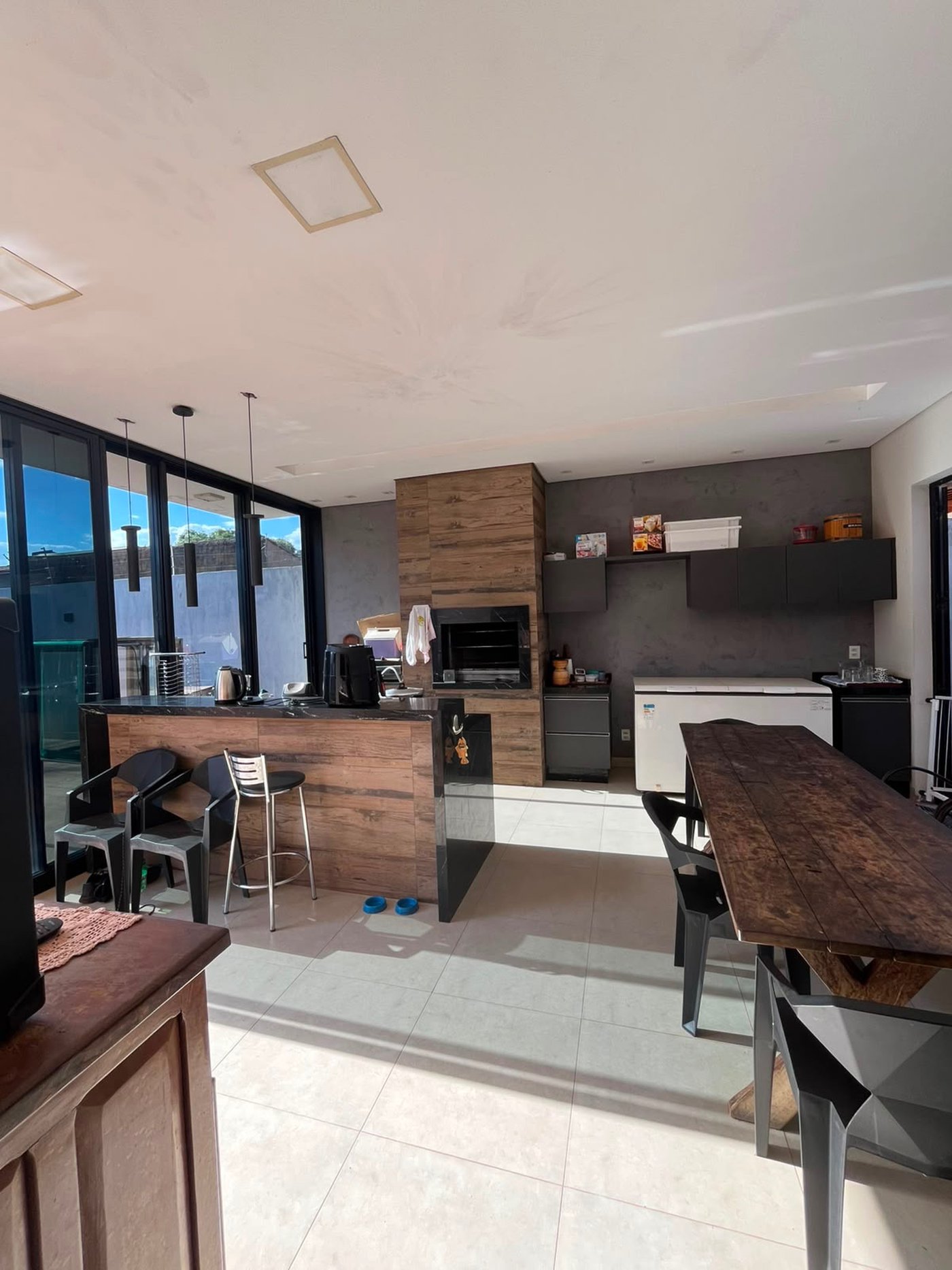 Casa à venda ou para alugar com 4 quartos, sendo 2 suítes,  em Santa Terezinha, Três Lagoas, MS