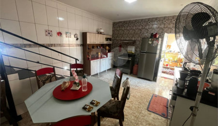Casa à venda com 3 quartos, sendo 1 suíte,  em Vila Barth, Itapetininga, SP