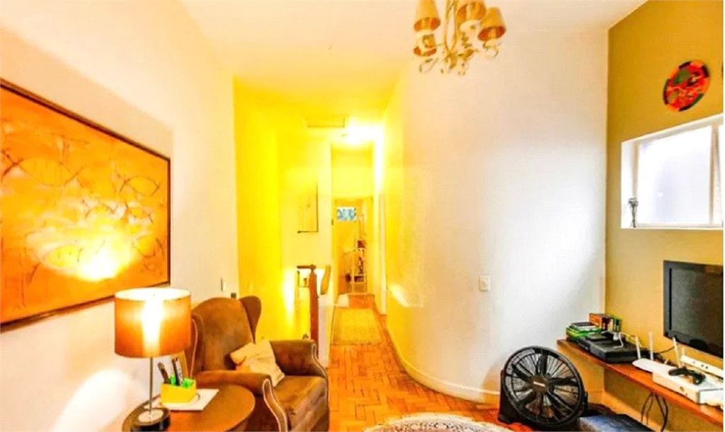 Sobrado à venda com 4 quartos, sendo 1 suíte, em Vila Cordeiro, São Paulo, SP