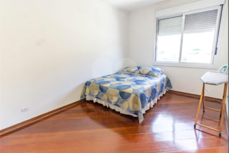 Apartamento à venda com 3 quartos, sendo 1 suíte,  em Mooca, São Paulo, SP