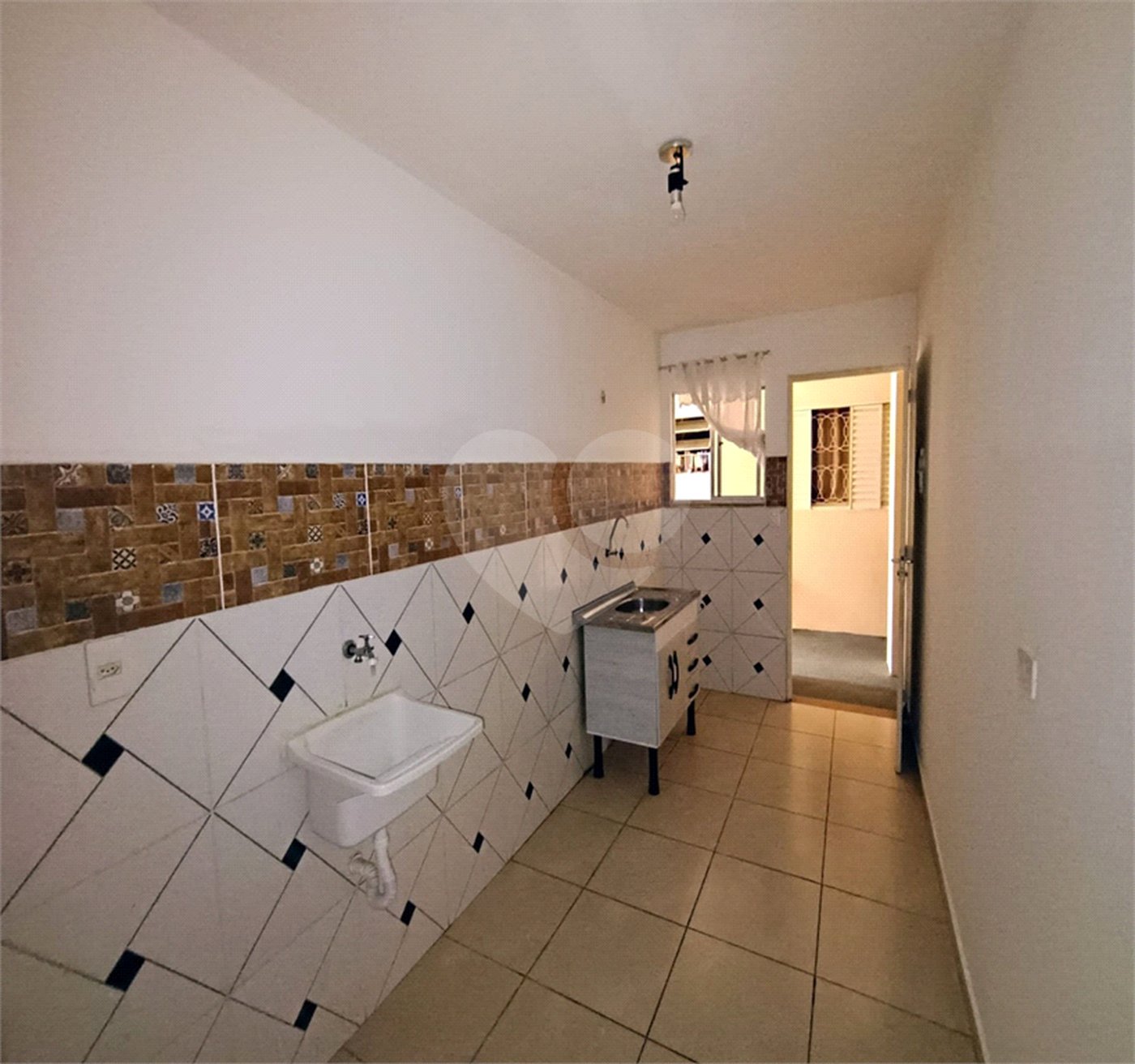Casa para alugar com 1 quarto no condomínio Cond R Claudio Rodrigues Lopes, São Paulo - SP