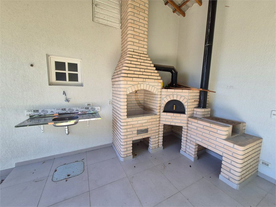 Casa à venda com 2 suítes no condomínio Alpes da Cantareira, Mairiporã - SP