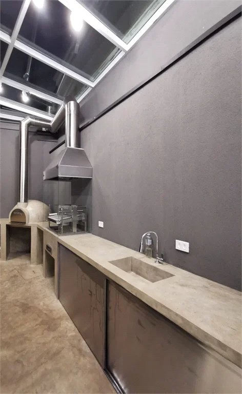 Casa à venda ou para alugar com 4 suítes em Parque dos Príncipes, São Paulo, SP
