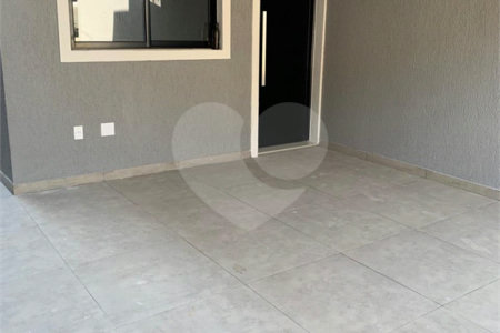 Casa à venda com 3 quartos, sendo 1 suíte, no condomínio Villa D'este, Cotia - SP
