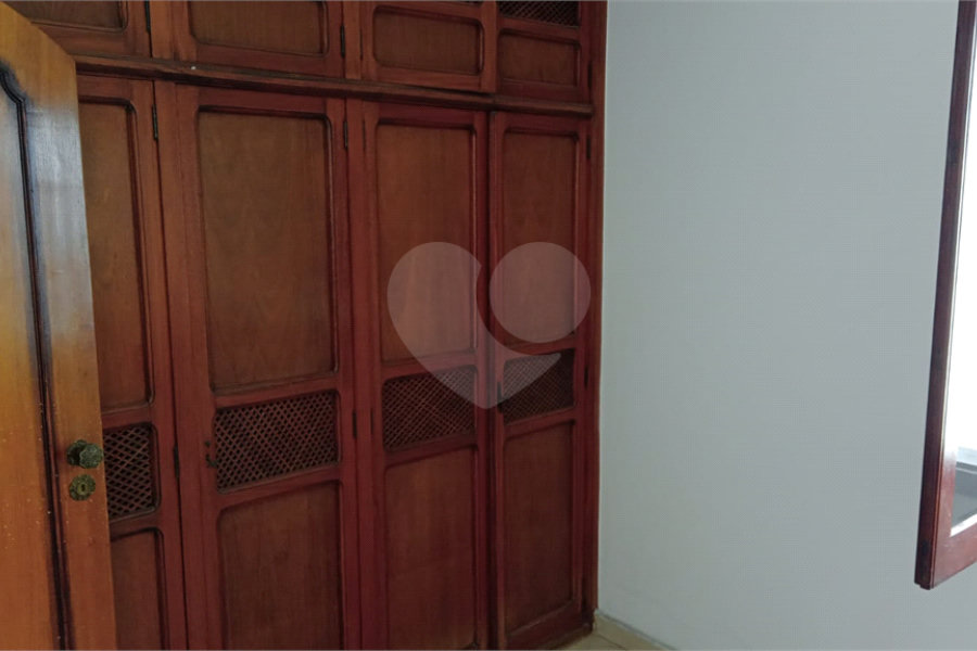 Sobrado à venda com 4 quartos, sendo 1 suíte, em Vila Rosália, Guarulhos, SP