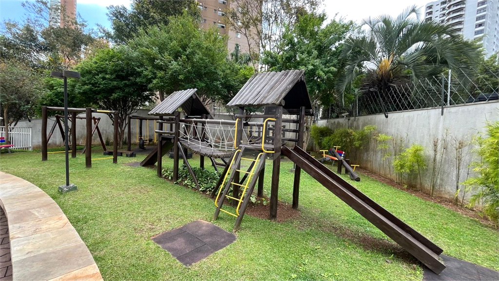 Apartamento à venda com 4 quartos, sendo 3 suítes, em Vila Andrade, São Paulo, SP