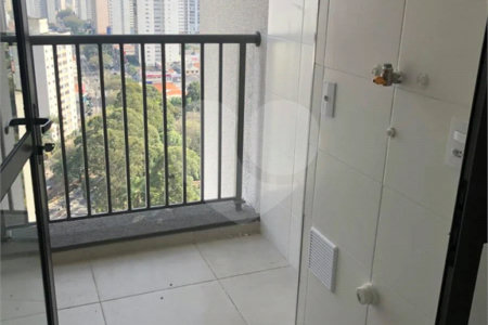 Lindo apartamento em excelente localização no Alto da Mooca, com 83m² com 3 dorms, sendo 1 suite, banheiro,lavabo,varanda gourmet, Aceita e estuda Permuta.