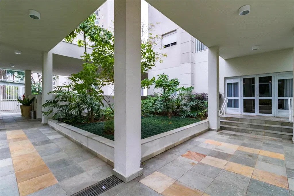 Apartamento à venda com 3 quartos, sendo 1 suíte, em Vila Andrade, São Paulo, SP