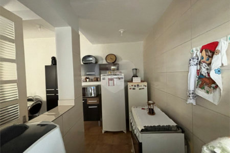 Casa à venda com 3 quartos, sendo 1 suíte, no Centro, Salto, SP