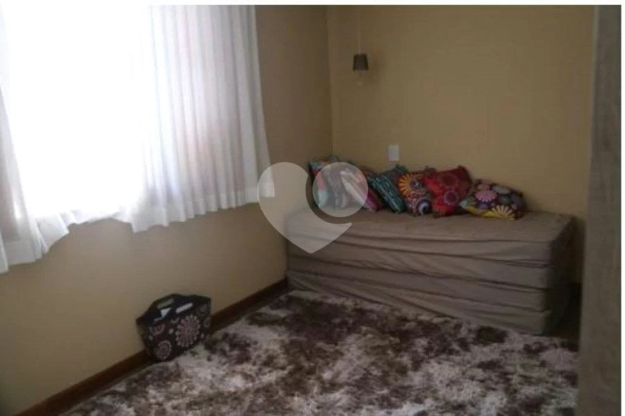 Casa à venda com 4 suítes no condomínio Suíça da Cantareira, Mairiporã - SP