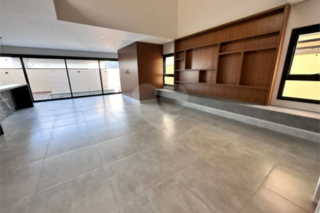 Casa à venda com 3 suítes no condomínio Residencial Central Parque, Salto - SP