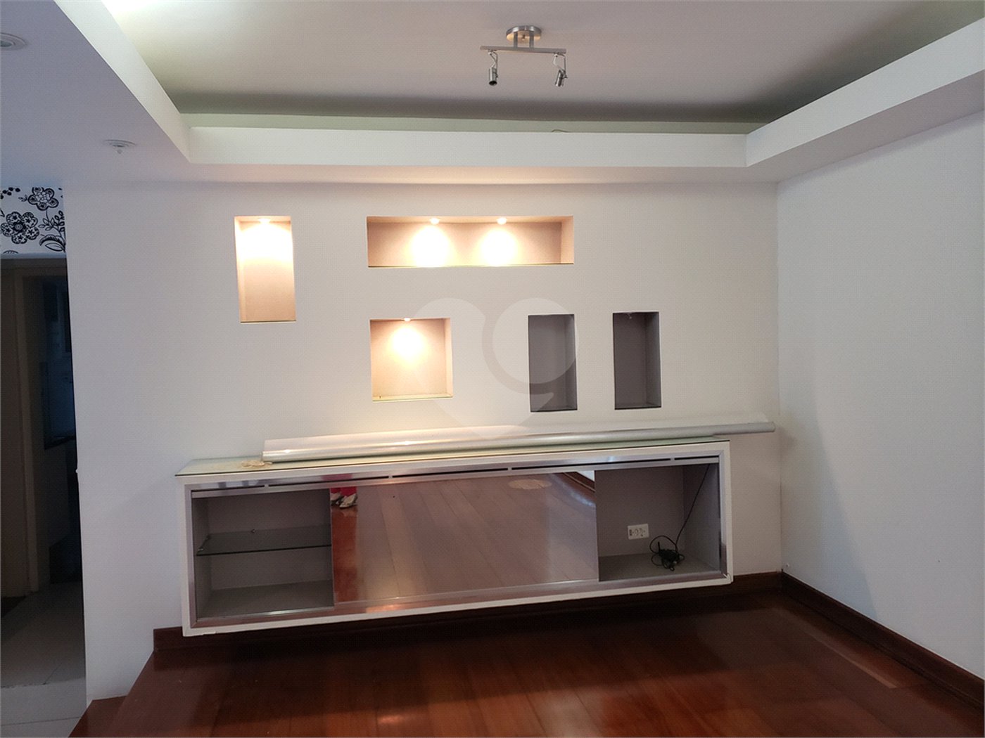Casa à venda com 4 quartos, sendo 1 suíte,  em Vila Oliveira, Mogi das Cruzes, SP