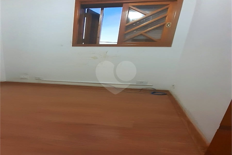Sobrado à venda com 3 quartos, sendo 2 suítes,  em Santana, São Paulo, SP