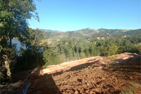 Terreno à venda no condomínio Bosque da Represa, Nazaré Paulista - SP