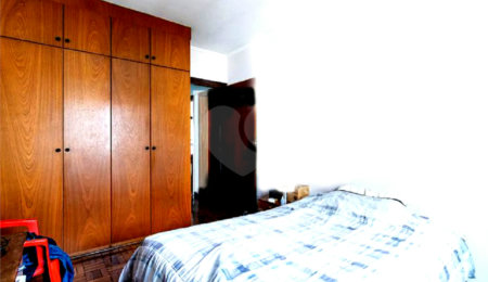 Casa à venda com 4 quartos, sendo 2 suítes,  em Indianópolis, São Paulo, SP