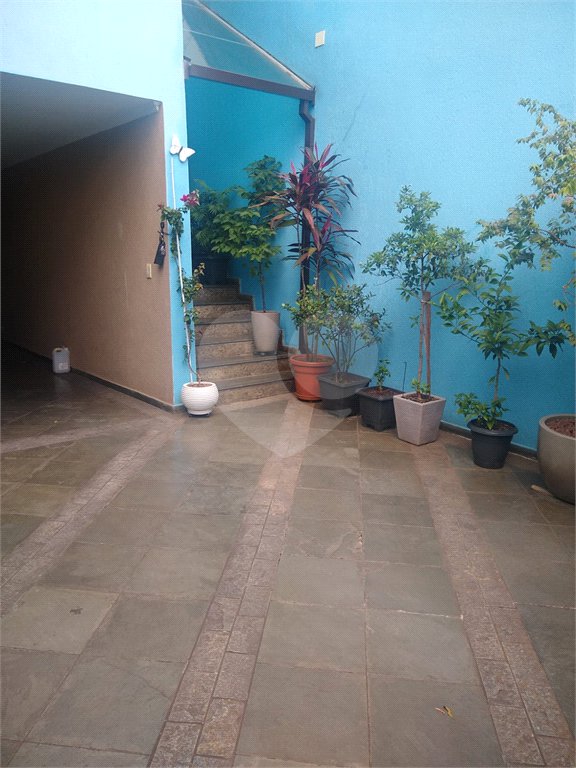 Sobrado à venda com 3 quartos, sendo 1 suíte,  em Vila do Castelo, São Paulo, SP