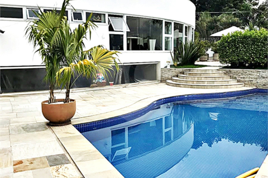 Casa à venda com 4 suítes no condomínio Residencial Jd. Ibiratiba, São Paulo - SP