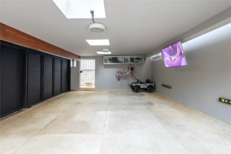 Casa à venda com 4 suítes em Jardim Guedala, São Paulo, SP