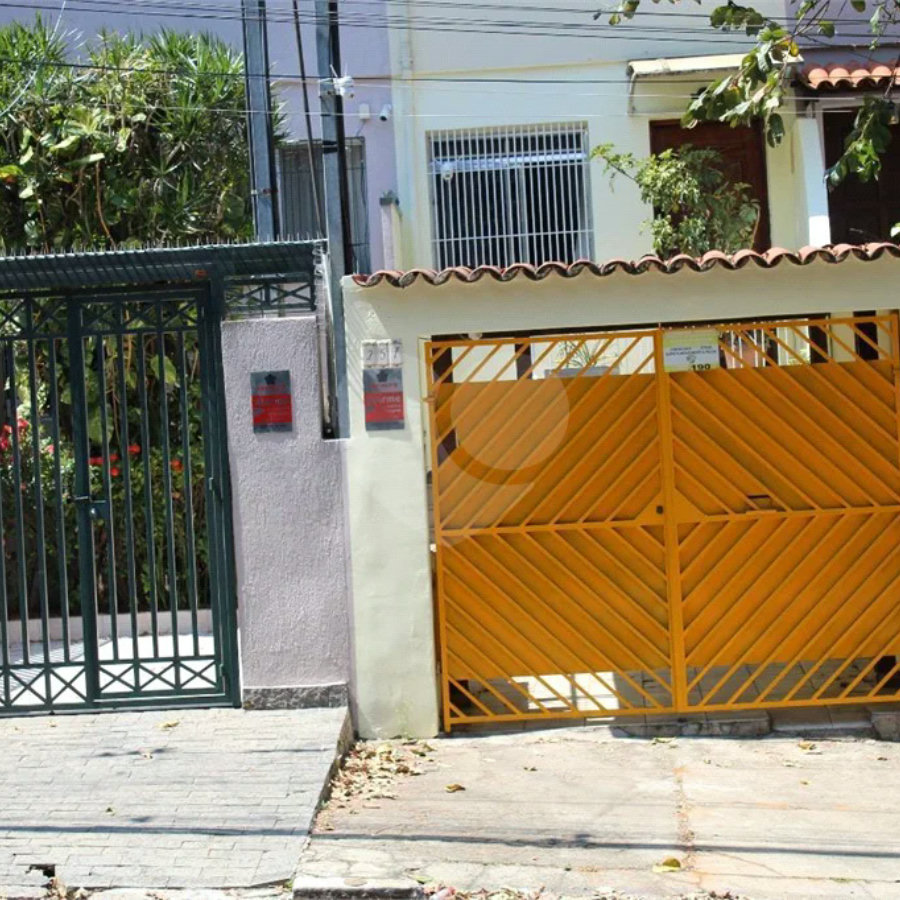 Casa com 122m² , 2 dormitórios , 1 vaga , à venda na Vila Clementino.