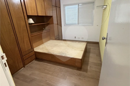 Sobrado à venda com 2 suítes em Vila Marari, São Paulo, SP