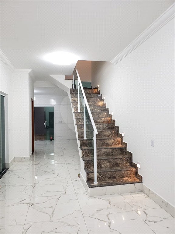 Sobrado à venda com 3 quartos, sendo 1 suíte,  em Residencial Jardim Nathália, Sorocaba, SP