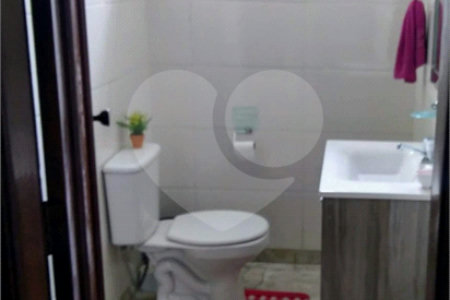 Sobrado à venda com 5 quartos, sendo 1 suíte,  em Planalto Paulista, São Paulo, SP