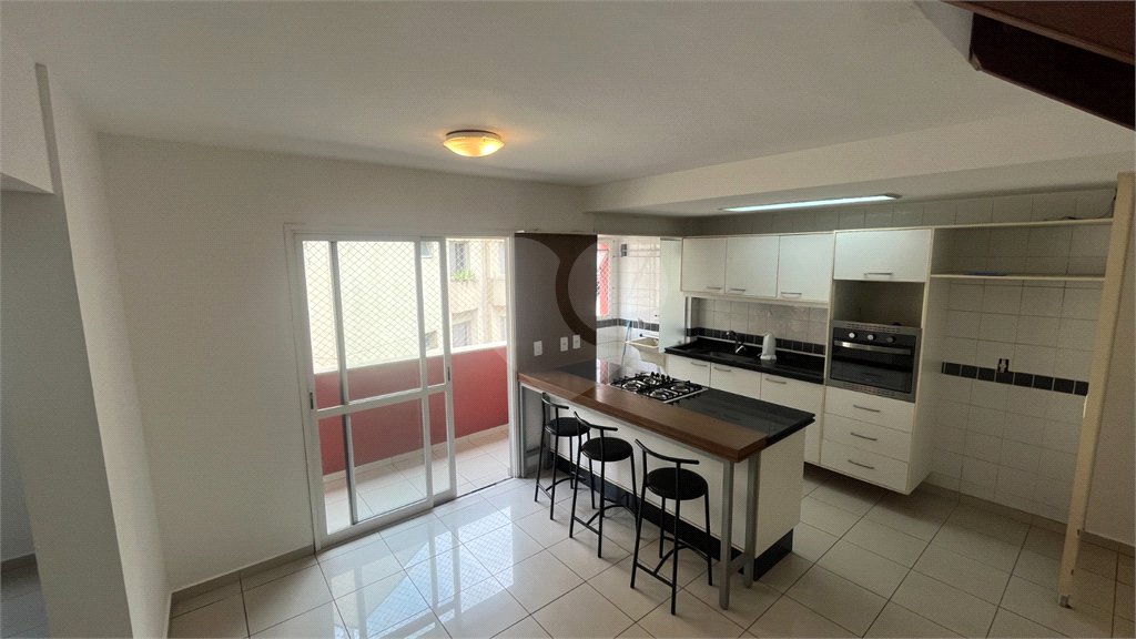 Cobertura à venda com 3 quartos, sendo 2 suítes,  em Vila Ipojuca, São Paulo, SP