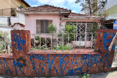 Casa à venda com 3 quartos, sendo 1 suíte, em Vila Vitório Mazzei, São Paulo, SP