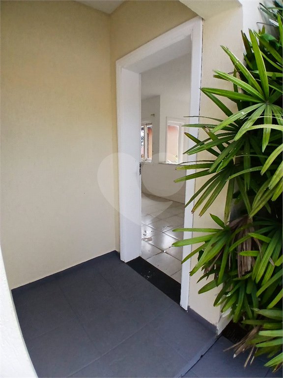 Casa à venda com 4 quartos, sendo 2 suítes, no condomínio Flamboyant, Atibaia - SP