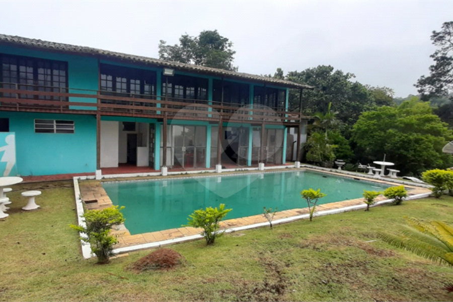 Casa Térrea à venda com 5 quartos, sendo 3 suítes, em Serra da Cantareira, Mairiporã, SP