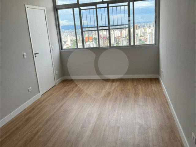 Apartamento à venda com 2 quartos em Vila Madalena, São Paulo, SP
