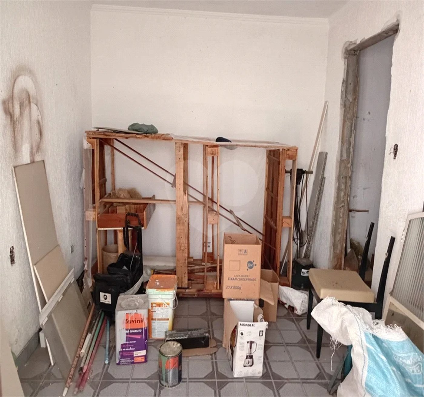 Casa Térrea à venda com 4 quartos, sendo 1 suíte, em Vila Antonieta, São Paulo, SP