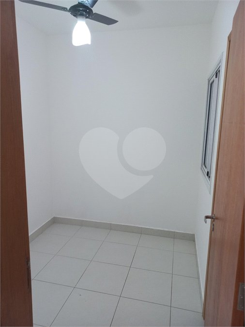 Casa à venda com 2 suítes no condomínio martinha, São Paulo - SP