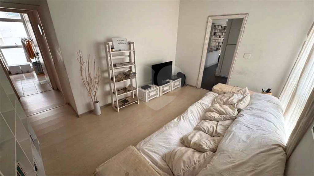 Apartamento à venda com 3 quartos, sendo 1 suíte, em Cerqueira César, São Paulo, SP