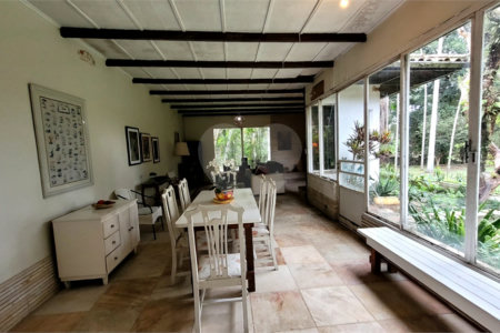 Casa à venda com 4 suítes no condomínio Chácara Flora, São Paulo - SP