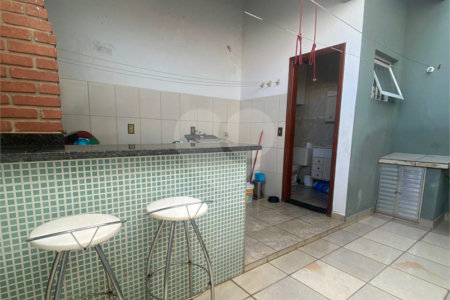 Casa à venda com 2 quartos, sendo 1 suíte, em Vila Visaltino Gomes, Itapetininga, SP