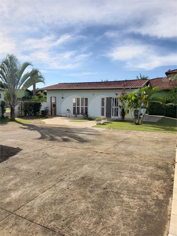 Casa à venda com 4 quartos, sendo 2 suítes,  no condomínio Acmti - Colinas do Mosteiro, Terras de Itaici e Recanto dos Pássaros, Indaiatuba - SP